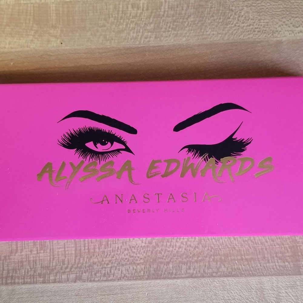 Brand New Unused ABH Alyssa Edwards palette